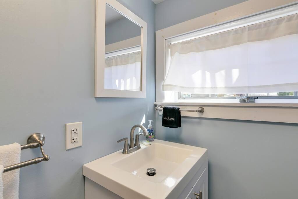 2Br Apt W/ 3 Min Walk To Downtown Swh - Low Tide Southwest Harbor Eksteriør billede